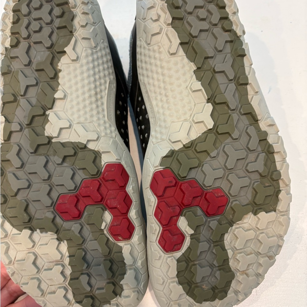 Vivo Barefoot Men's Olive and Black Sneakers - Picture 3 of 6